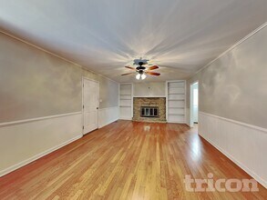 4059 Restin Ct in Greenwood, IN - Building Photo - Building Photo