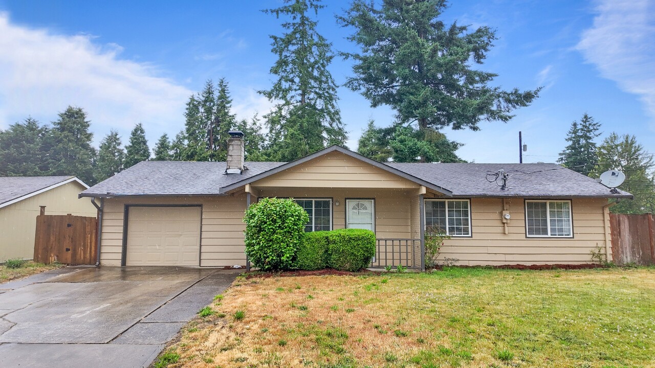 31407 13th Ave SW in Federal Way, WA - Foto de edificio