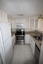 805 Paisley Dr in Spicewood, TX - Building Photo - Building Photo