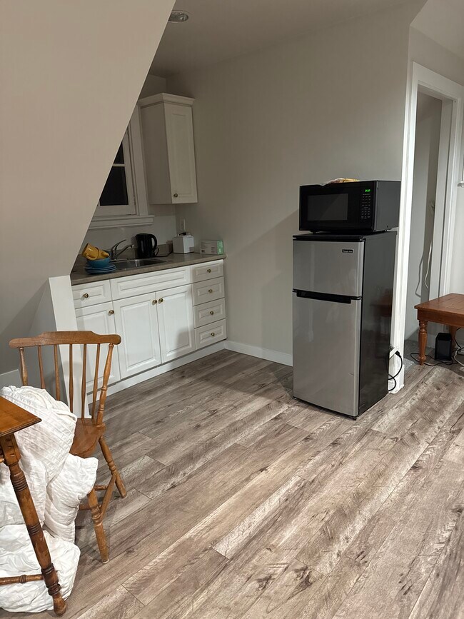 210 Sixth Av in New Westminster, BC - Building Photo - Building Photo