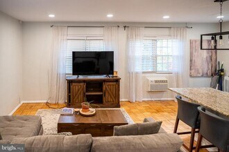 3626 Gunston Rd in Alexandria, VA - Building Photo - Building Photo