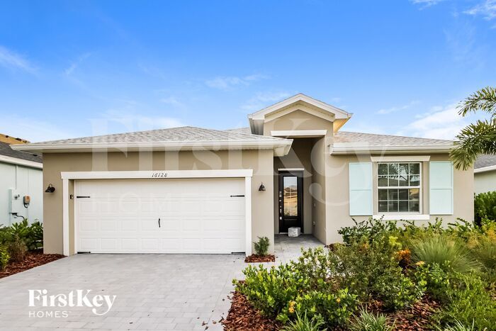 16128 Sabal Path in Punta Gorda, FL - Building Photo