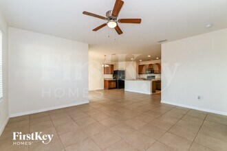 1627 SW 25th Ln in Cape Coral, FL - Foto de edificio - Building Photo