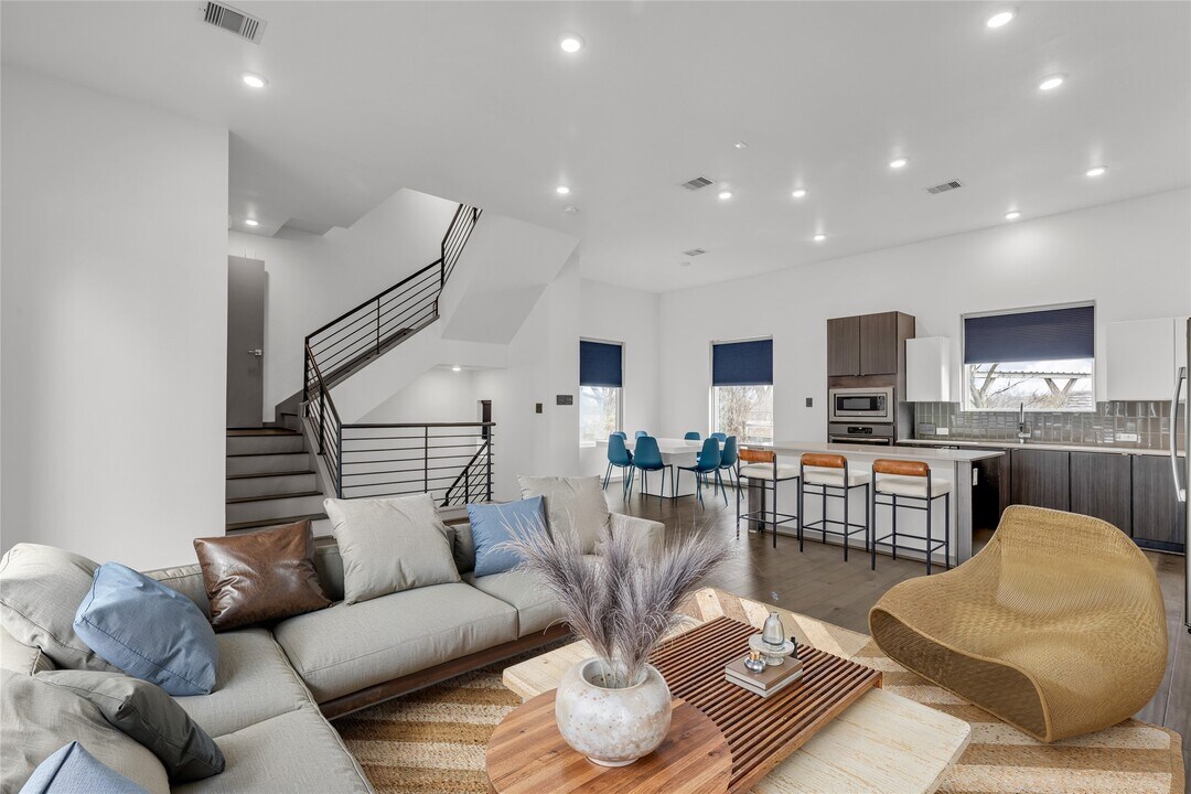 1512 Weber St in Houston, TX - Building Photo