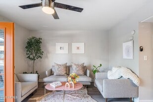 4025 N 40th St in Phoenix, AZ - Building Photo