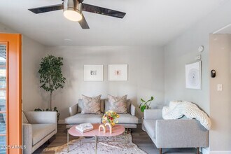 4025 N 40th St in Phoenix, AZ - Building Photo - Building Photo