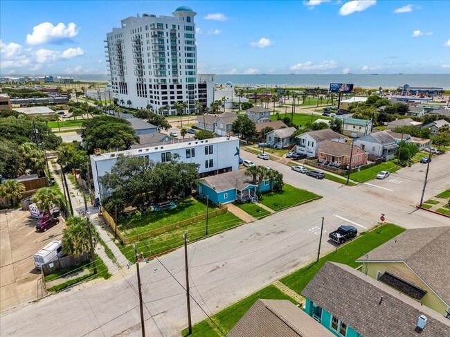 property at 728 7th St