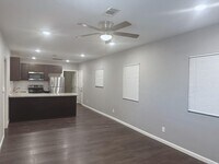 1817 Worms St photo'