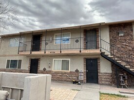 4284 N Vornsand Dr in Las Vegas, NV - Building Photo