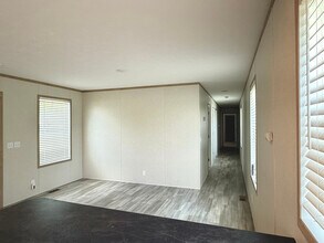 658 Walnut St in Westland, MI - Building Photo - Building Photo
