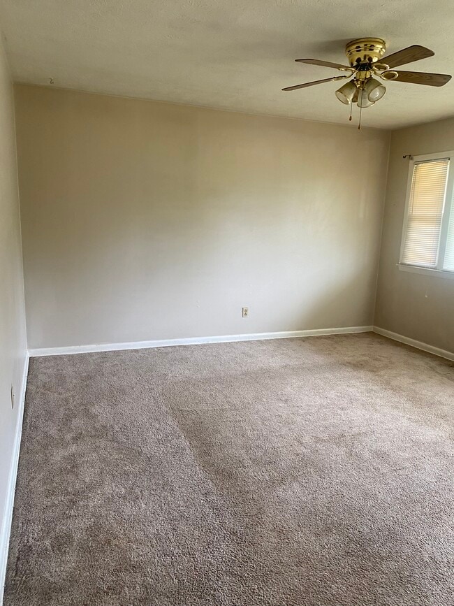 6165 Timberland Dr in Fayetteville, NC - Building Photo - Building Photo