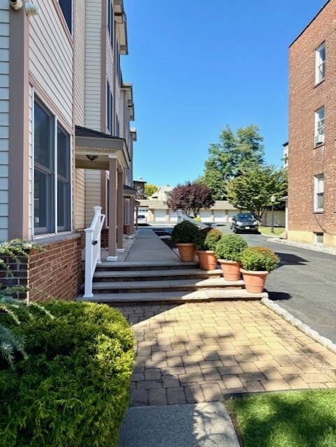 18 Baldwin St, Unit 2A in Montclair, NJ - Building Photo