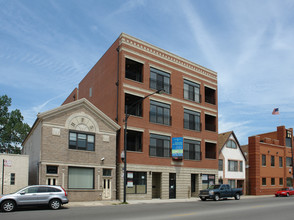 3110 W Belmont Ave in Chicago, IL - Building Photo - Building Photo