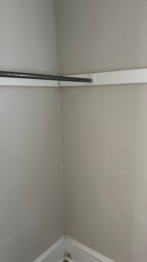 1142 E 77th St-Unit -Upstairs in Cleveland, OH - Building Photo - Building Photo