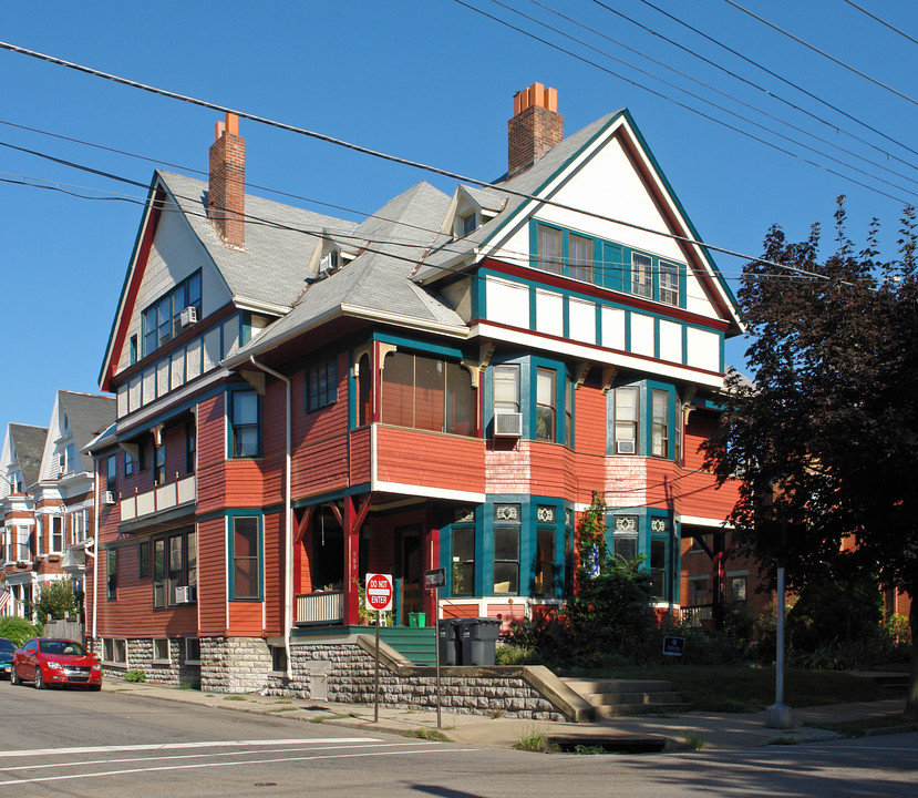 627 Greenup St in Covington, KY - Building Photo