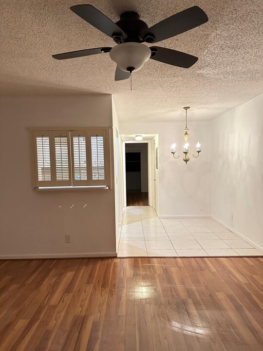 291 Windsor M in West Palm Beach, FL - Building Photo