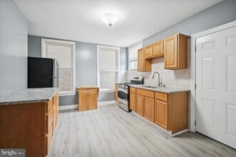 1518 N Peach St in Philadelphia, PA - Building Photo - Building Photo