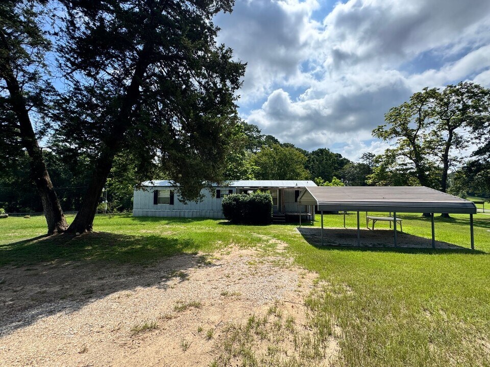12169 County Rd 289 in Tyler, TX - Building Photo