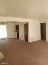 3146 NW Cache Rd in Lawton, OK - Building Photo - Building Photo