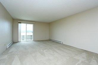 Cedar Green Apartments in Spokane, WA - Building Photo - Interior Photo