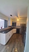 1201 Floyd Ave in Modesto, CA - Building Photo - Building Photo