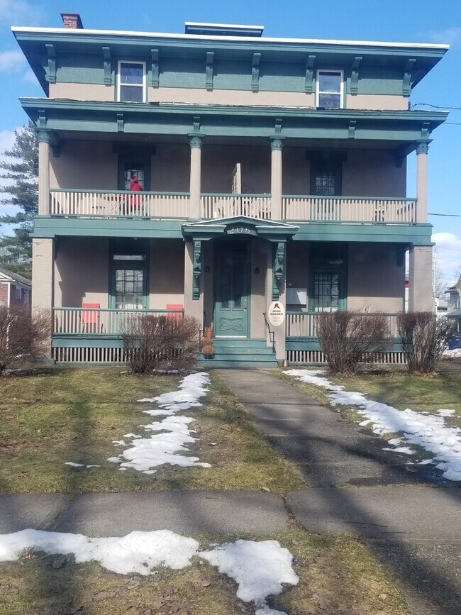 206 W Embargo St Apartments and Nearby Rome Apartments For Rent Rome, NY