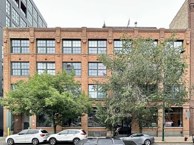 property at 110 N Peoria St