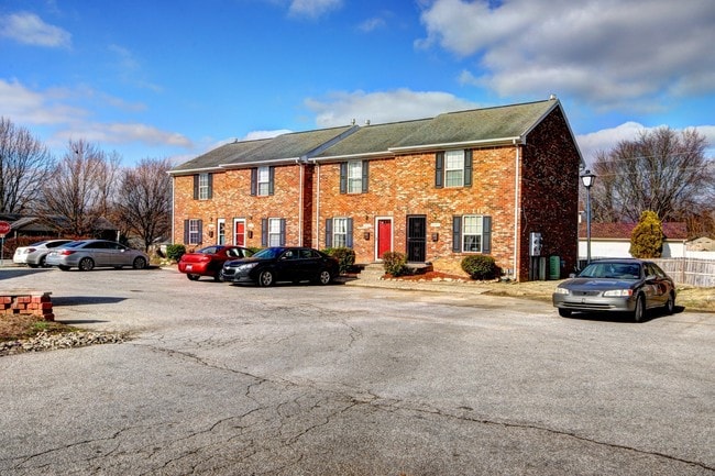 Charleswood Condo Apartments in Louisville, KY - Foto de edificio - Building Photo