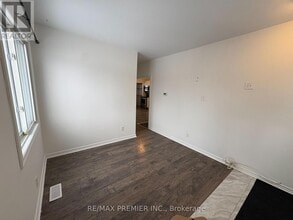 55 Henry St in Barrie, ON - Building Photo - Building Photo