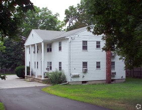 4 School St in Plainville, MA - Building Photo - Building Photo