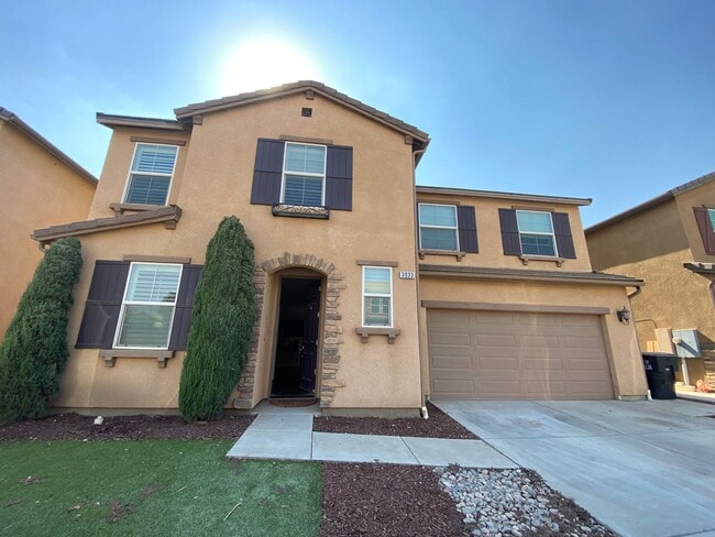 property at 3033 N Kayenta St