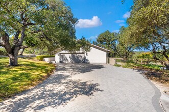 29224 Seabiscuit Dr in Fair Oaks Ranch, TX - Building Photo - Building Photo