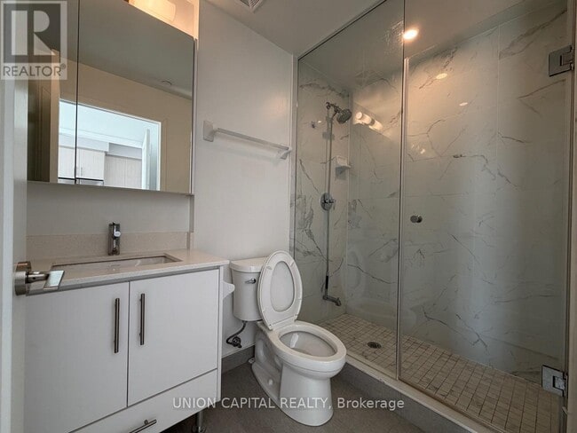 105 Oneida Crescent in Richmond Hill, ON - Building Photo - Building Photo