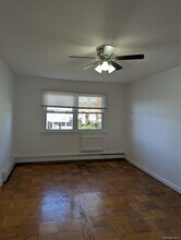 11A Hemlock Dr in Bay Shore, NY - Building Photo - Building Photo