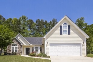 3289 Sharp Creek NE in Buford, GA - Building Photo
