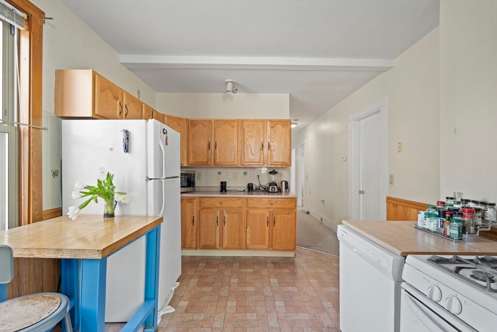 67 Bristol St in Cambridge, MA - Building Photo