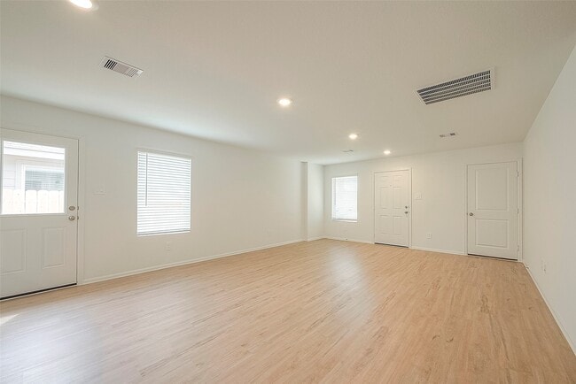 property at 1491 Las Cuevas Dr