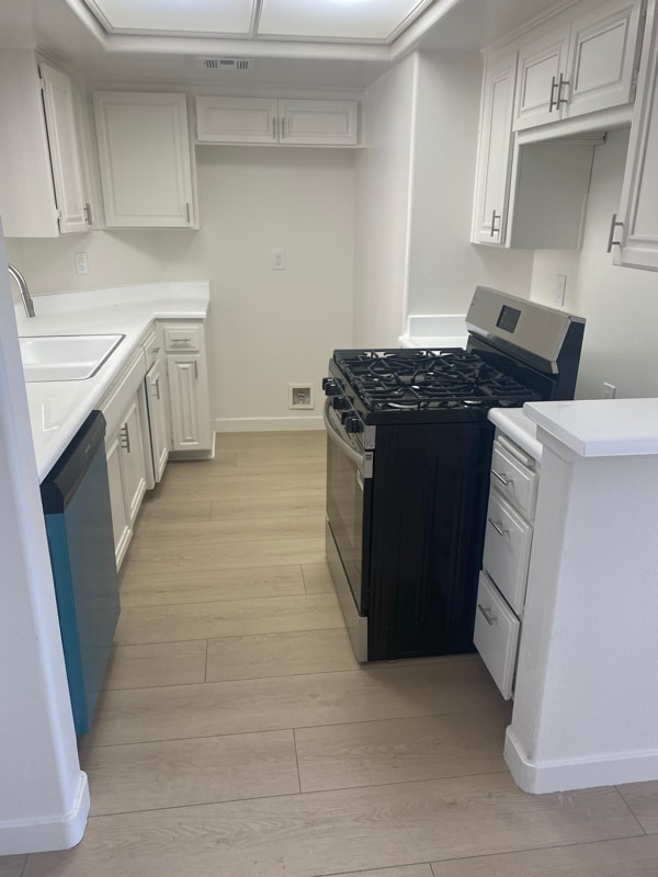 5405 Kester Ave in Los Angeles, CA - Building Photo - Building Photo