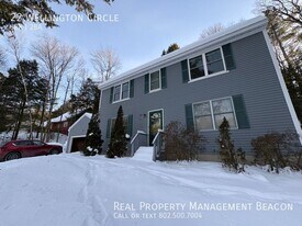 22 Wellington Cir in Lebanon, NH - Building Photo