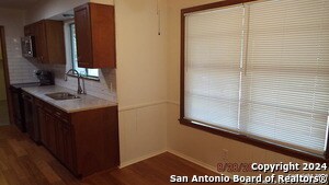 939 Serenade Dr in San Antonio, TX - Foto de edificio - Building Photo