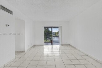 2775 Taft St in Hollywood, FL - Foto de edificio - Building Photo