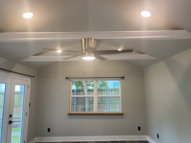 property at 2106 Stonewall St