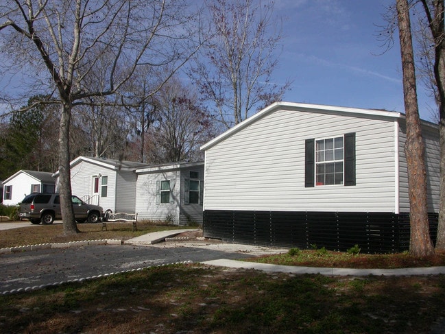 Crystal Springs Estates in Jacksonville, FL - Foto de edificio - Building Photo