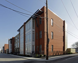 Seminary Square Lofts in Covington, KY - Foto de edificio - Building Photo
