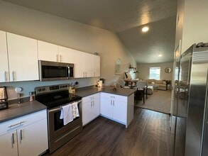 64 W 600 S in Springville, UT - Building Photo - Building Photo