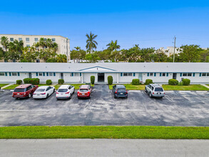 1119 Lake Terrace in Boynton Beach, FL - Building Photo - Building Photo