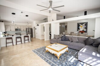 40600 Vía Fonda in Palm Desert, CA - Building Photo - Building Photo