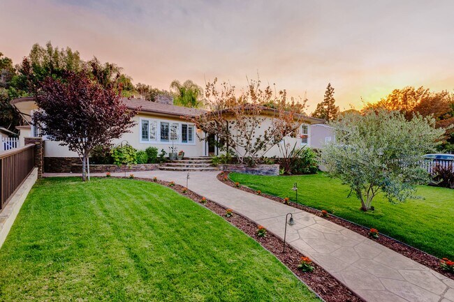 12826 Halkirk St in Studio City, CA - Building Photo - Building Photo
