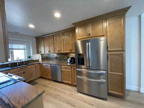 2048 Marina Ct in Bigfork, MT - Building Photo - Building Photo