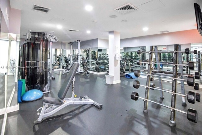 1250 S Miami Ave, Unit 3004 in Miami, FL - Building Photo - Building Photo